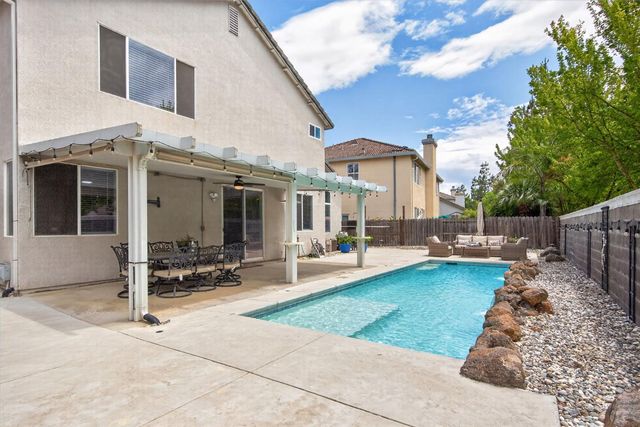 10228 Jenny Lynn Way, Elk Grove, CA 95757
