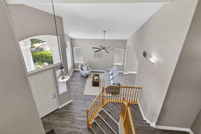 10228 Jenny Lynn Way, Elk Grove, CA 95757