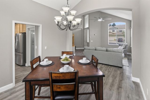 10228 Jenny Lynn Way, Elk Grove, CA 95757