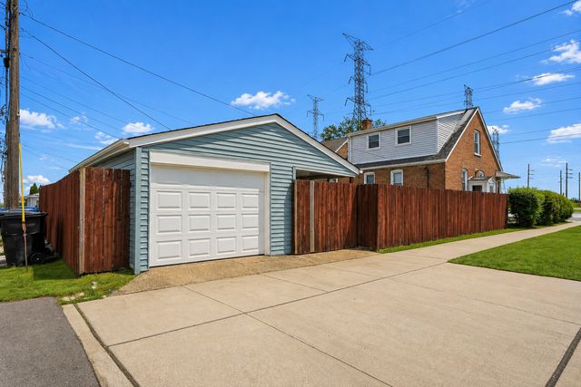 11056 S STATE LINE Road, Chicago, IL 60617