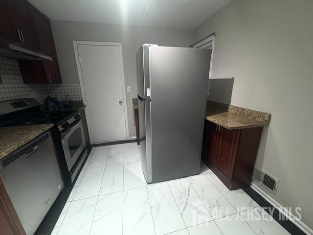 81 Woodmere Drive, Parlin, NJ 08859