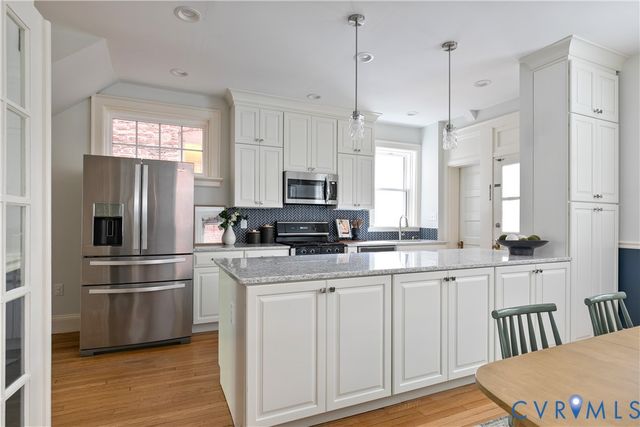 3231 W Grace St, Richmond, VA 23221