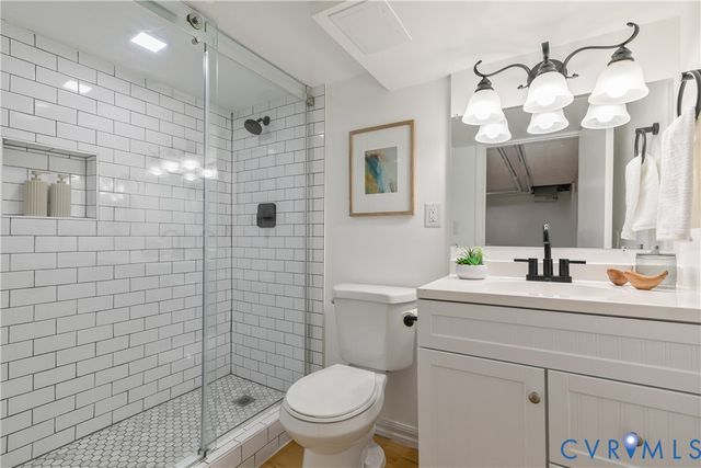 3231 W Grace St, Richmond, VA 23221