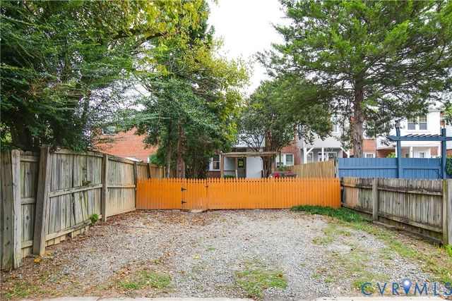 3231 W Grace St, Richmond, VA 23221