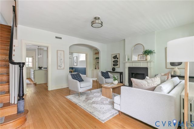 3231 W Grace St, Richmond, VA 23221