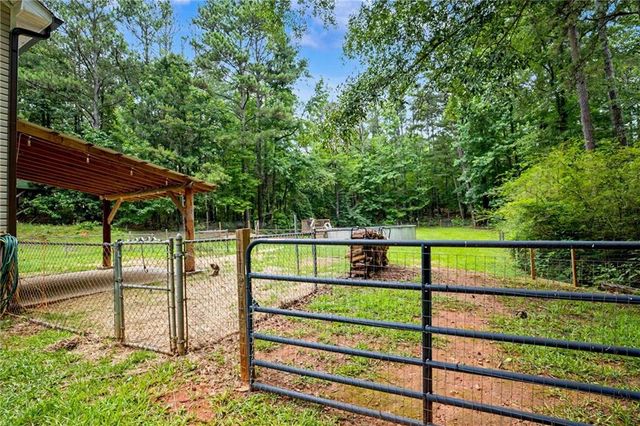 1370 Bethlehem Church Road, Grantville, GA 30220