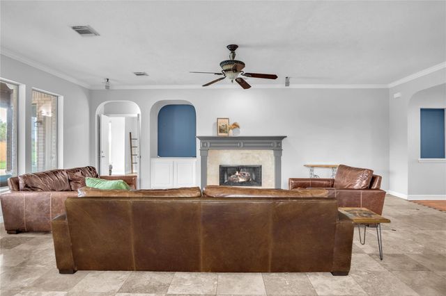 3913 Pebble Brook Drive, League City, TX 77573