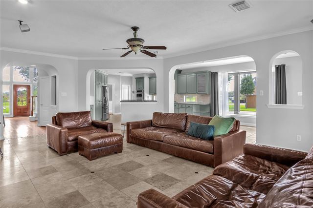 3913 Pebble Brook Drive, League City, TX 77573
