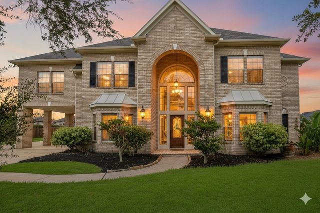 3913 Pebble Brook Drive, League City, TX 77573