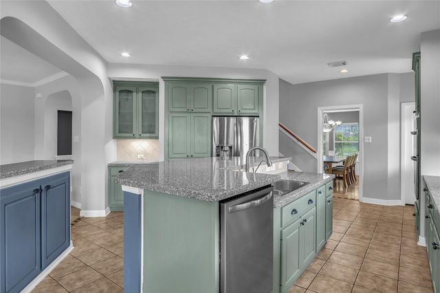 3913 Pebble Brook Drive, League City, TX 77573