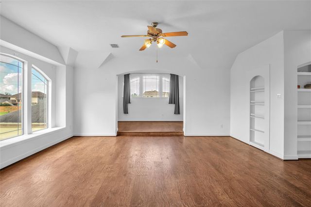 3913 Pebble Brook Drive, League City, TX 77573