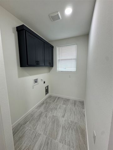 513 W South Street, Whitesboro, TX 76273