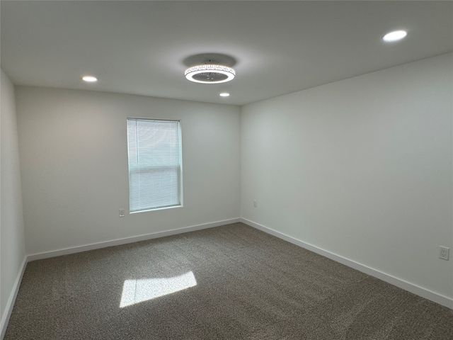 513 W South Street, Whitesboro, TX 76273