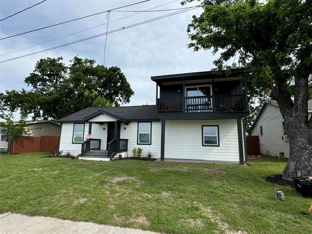 513 W South Street, Whitesboro, TX 76273