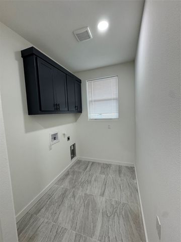 513 W South Street, Whitesboro, TX 76273