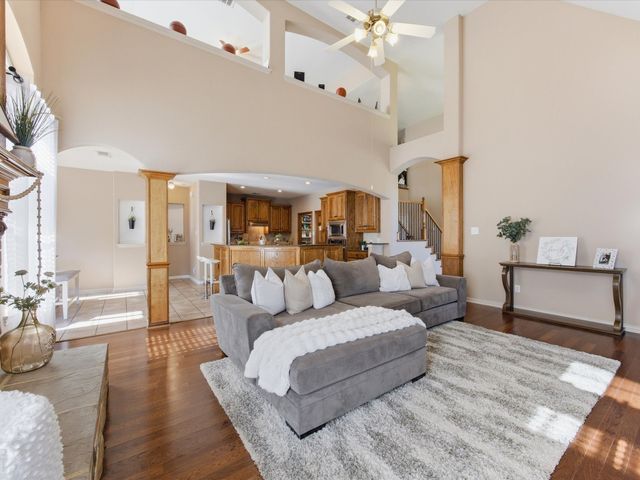 2018 Spring Creek Drive, Midlothian, TX 76065