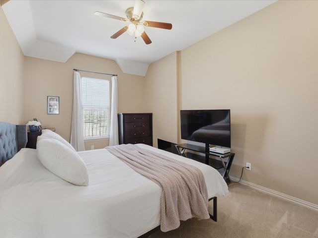 2018 Spring Creek Drive, Midlothian, TX 76065