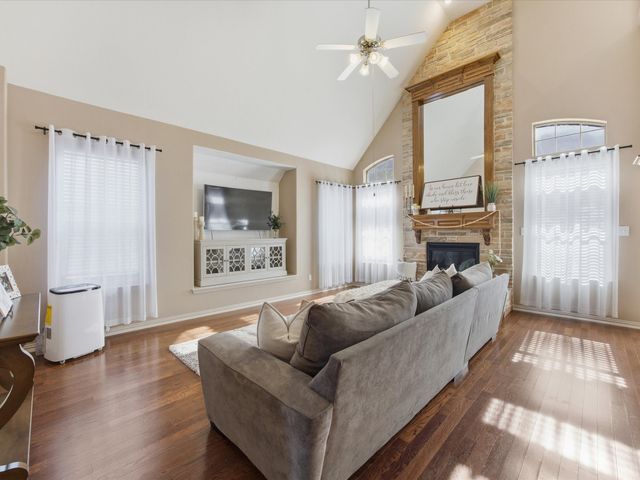 2018 Spring Creek Drive, Midlothian, TX 76065