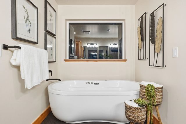 13827 E 46th Ave, Spokane, WA 99206