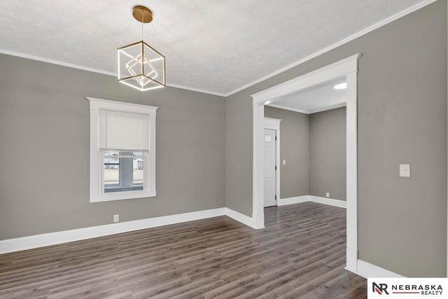 2566 Manderson Street, Omaha, NE 68111