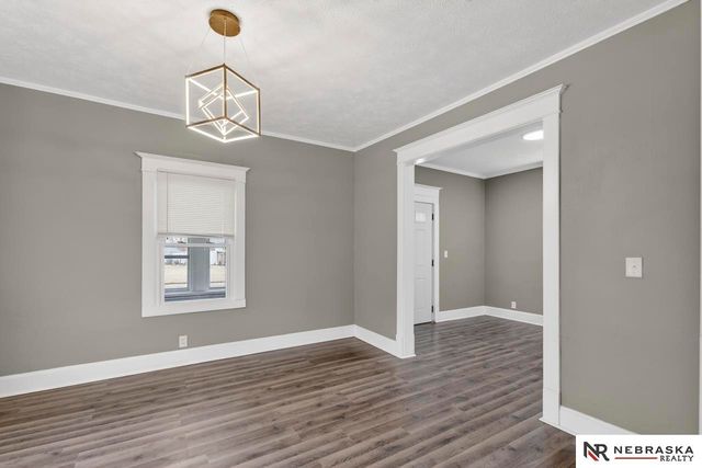 2566 Manderson Street, Omaha, NE 68111