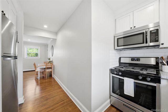 123 Park Avenue B3, Amityville, NY 11701