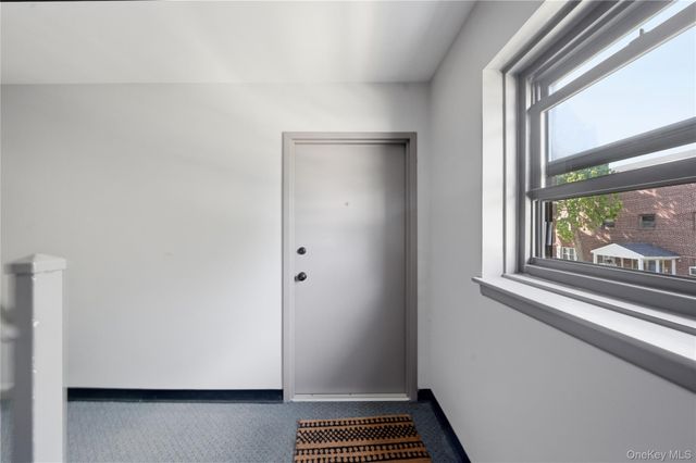123 Park Avenue B3, Amityville, NY 11701