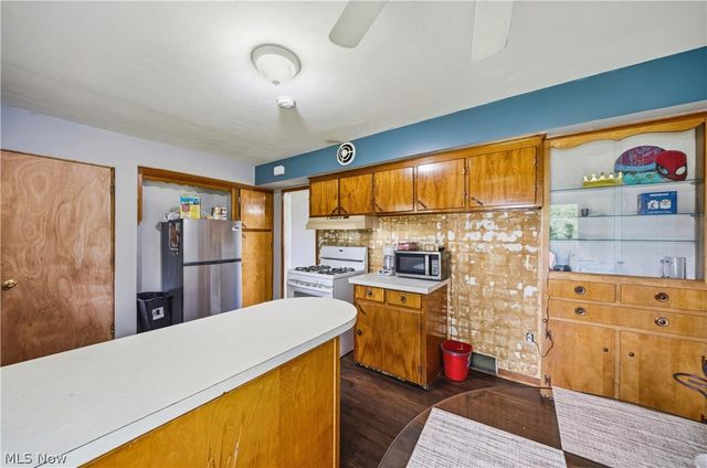 1528 Maryland Avenue, Lorain, OH 44052
