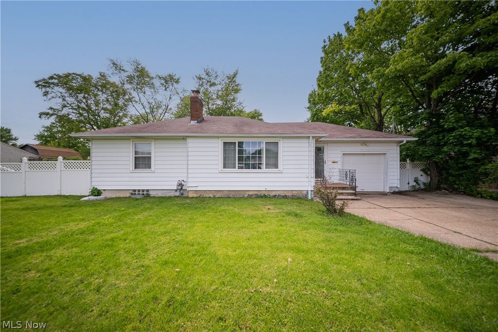 1528 Maryland Avenue, Lorain, OH 44052