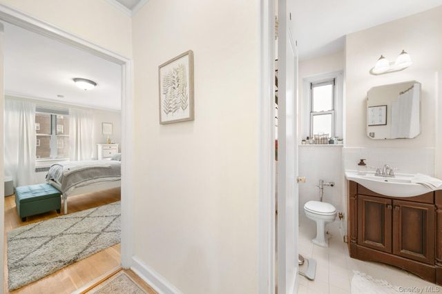 90 Bryant Avenue 5B - Forrest, White Plains, NY 10605