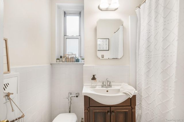 90 Bryant Avenue 5B - Forrest, White Plains, NY 10605