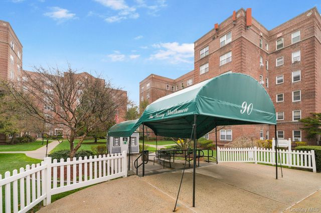 90 Bryant Avenue 5B - Forrest, White Plains, NY 10605