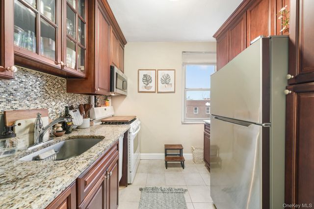 90 Bryant Avenue 5B - Forrest, White Plains, NY 10605