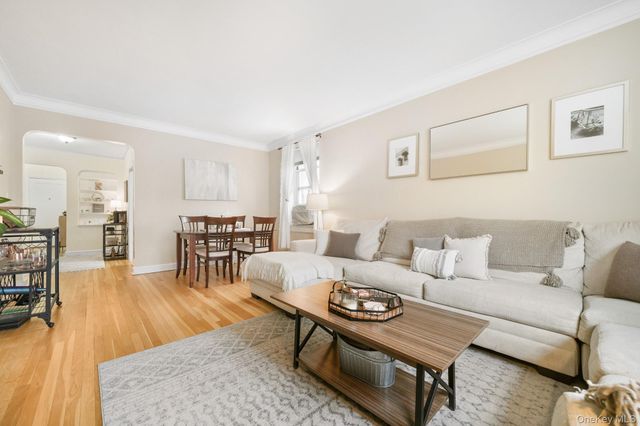 90 Bryant Avenue 5B - Forrest, White Plains, NY 10605