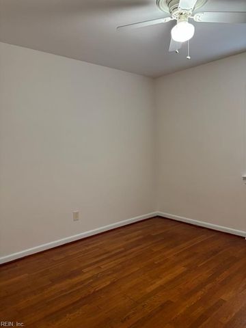 3 Jordan DR, Newport News, VA 23606