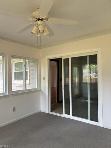 3 Jordan DR, Newport News, VA 23606