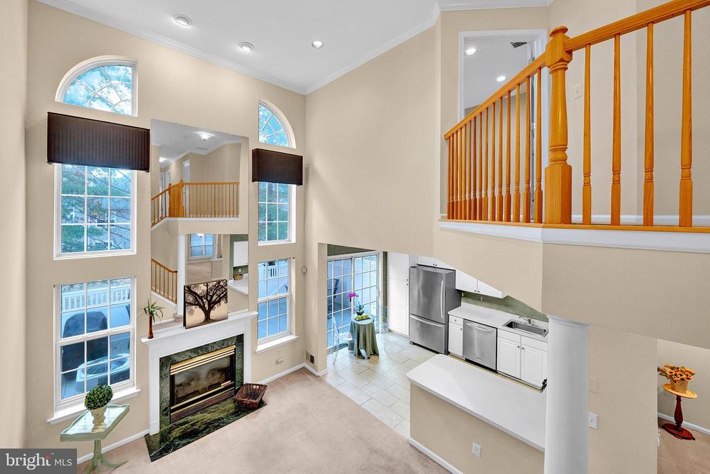 305 DEER RUN CT, Pennington, NJ 08534