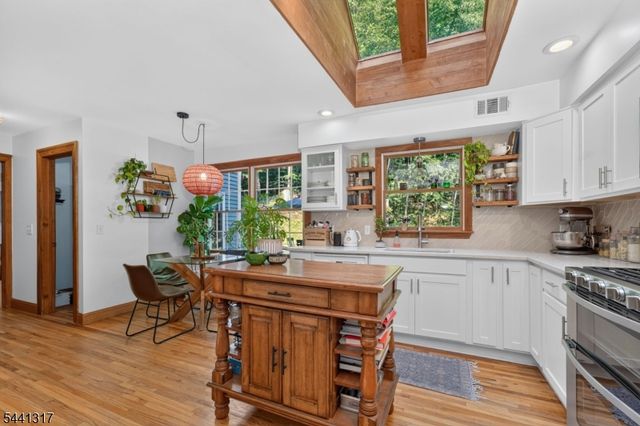 131 Philhower Ave, Califon Boro, NJ 07830