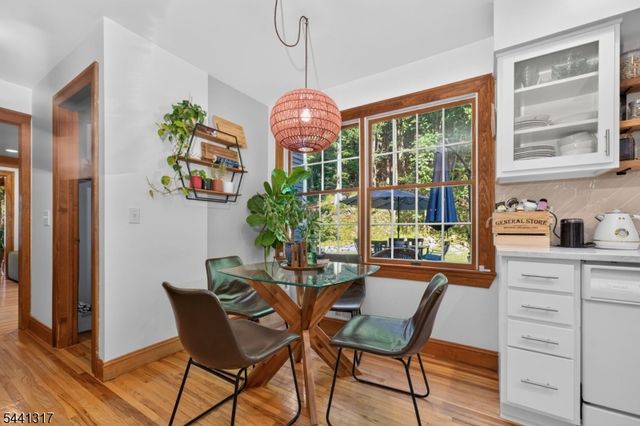 131 Philhower Ave, Califon Boro, NJ 07830