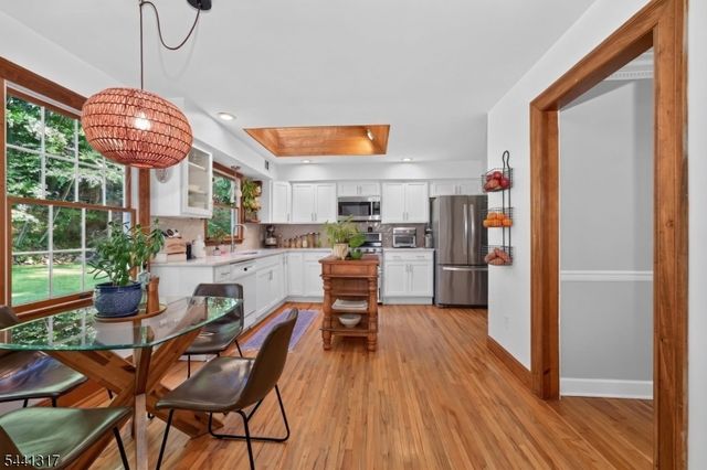 131 Philhower Ave, Califon Boro, NJ 07830