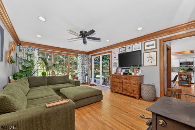 131 Philhower Ave, Califon Boro, NJ 07830