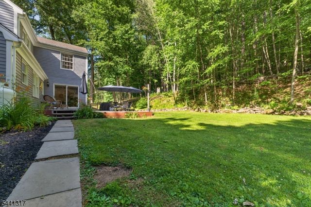 131 Philhower Ave, Califon Boro, NJ 07830