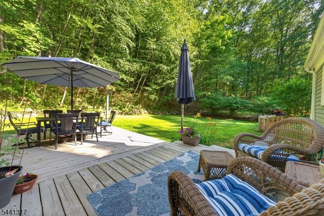 131 Philhower Ave, Califon Boro, NJ 07830