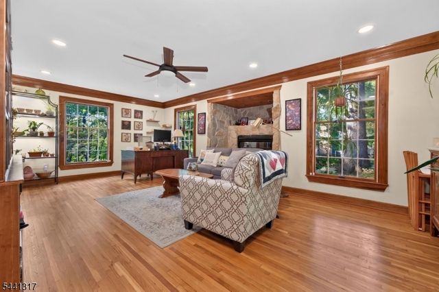 131 Philhower Ave, Califon Boro, NJ 07830