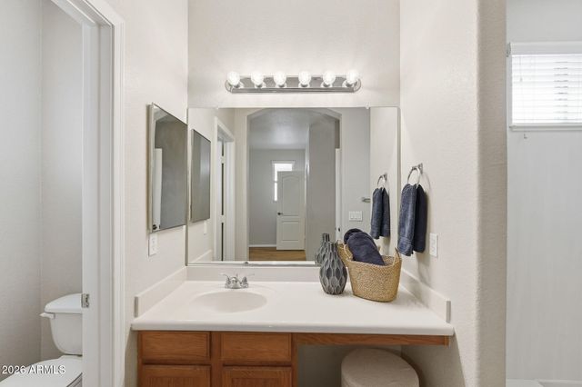 3665 E SUNDANCE Avenue, Gilbert, AZ 85297