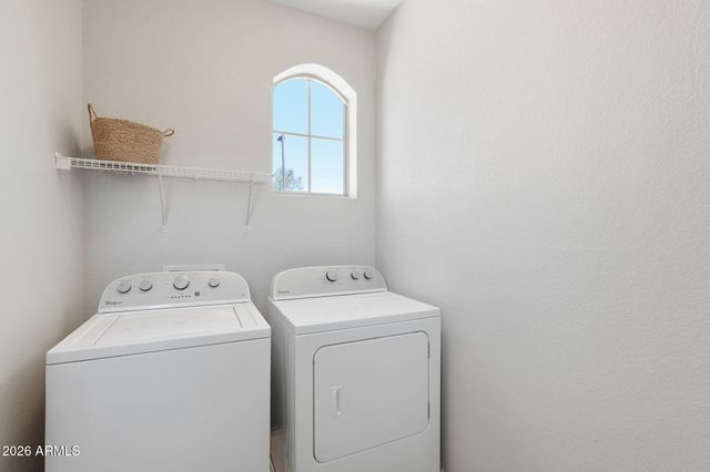 3665 E SUNDANCE Avenue, Gilbert, AZ 85297