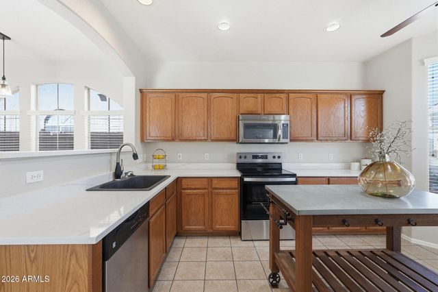 3665 E SUNDANCE Avenue, Gilbert, AZ 85297