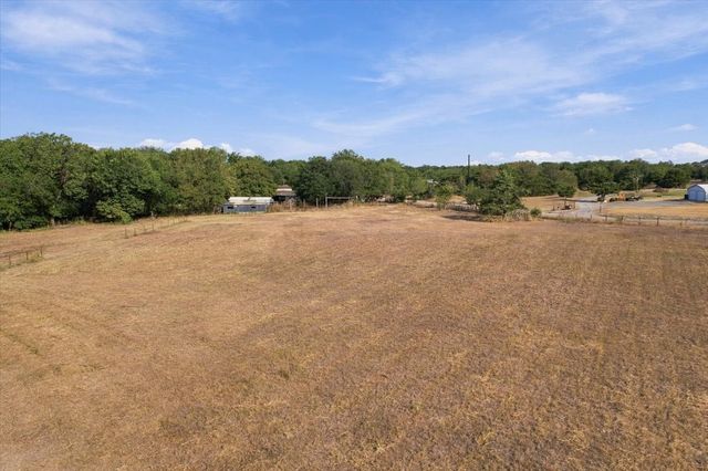 435 County Road 4446, Whitewright, TX 75491