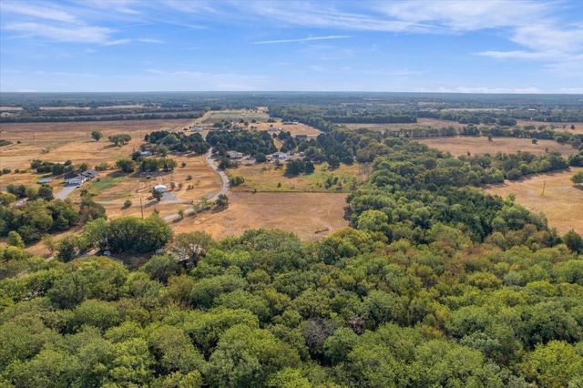 435 County Road 4446, Whitewright, TX 75491