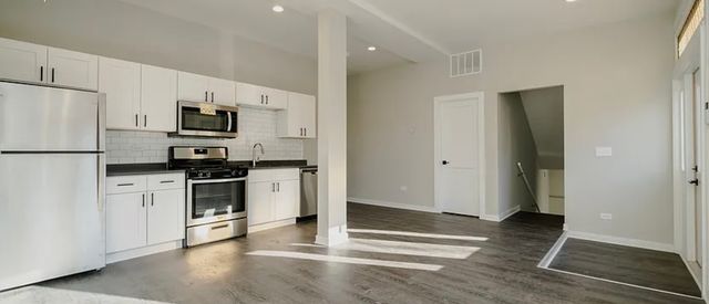 2325 S California Avenue, Chicago, IL 60608